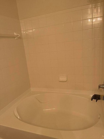 Building Photo - 549 SE Prescott Pl