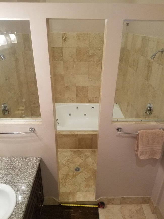 Building Photo - 1541 N Milwaukee Ave