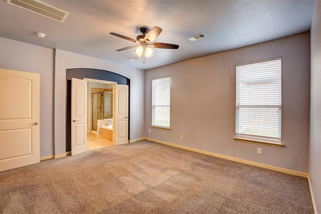 Building Photo - 9017 Hawley Dr