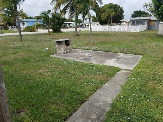 Building Photo - Beautiful duplex in the heart of Boynton B...