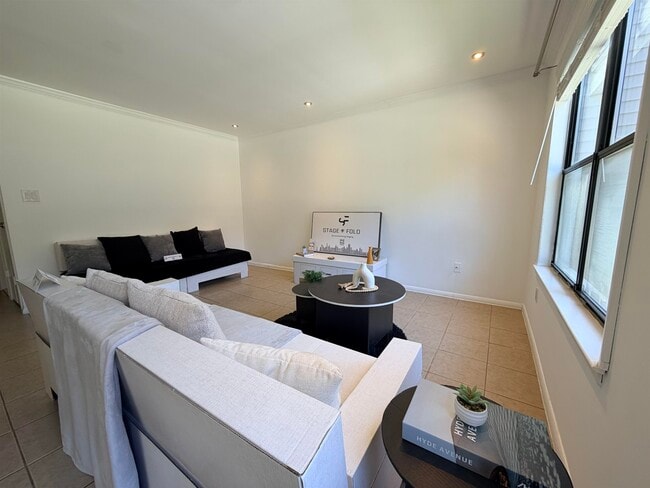 Building Photo - 41 Coriander Way