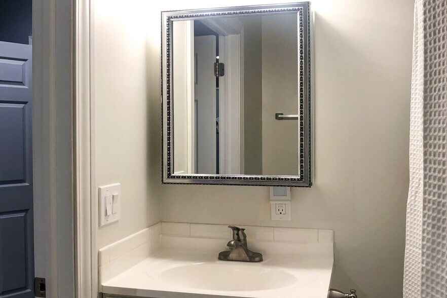 Bathroom vanity - 4160 Lorain Ave