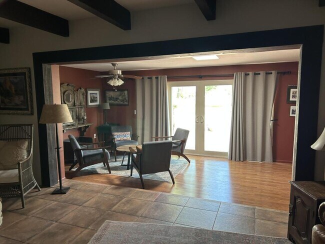 Building Photo - 449 E Paseo Chuparosas