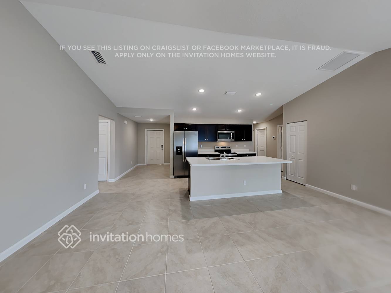 Building Photo - 1762 SW Airoso Blvd