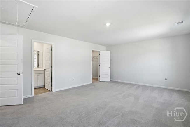 Building Photo - 145 Binscombe Ln