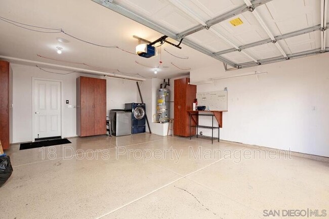 Building Photo - 3921 Oregon St