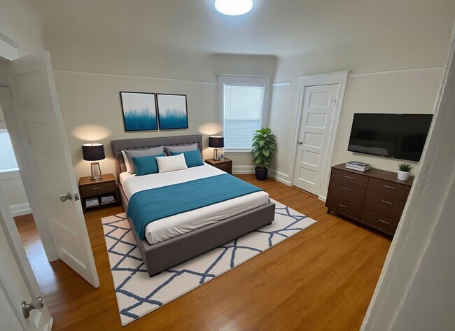 Building Photo - 809-811 26th St