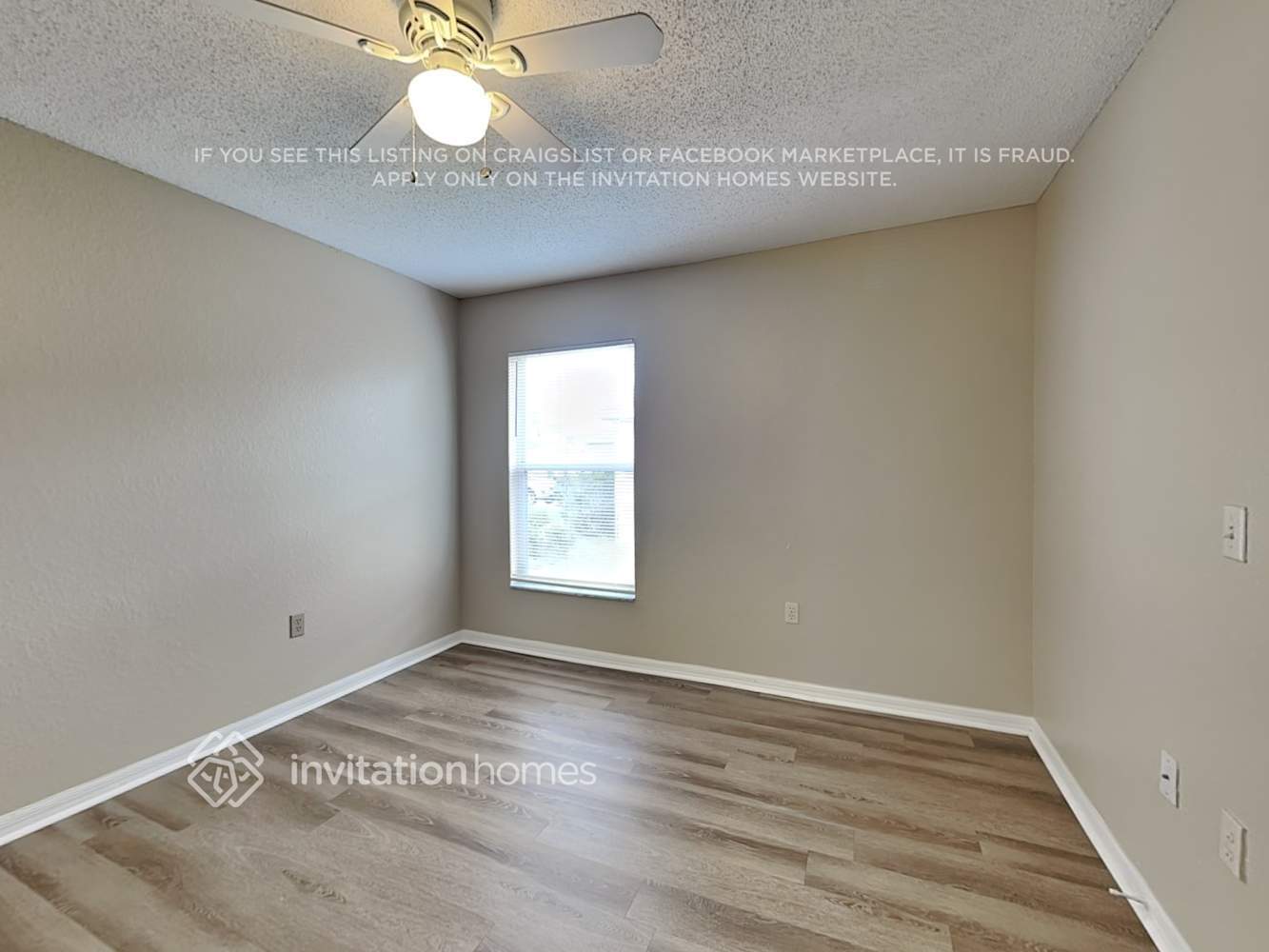 Building Photo - 819 Reflections Loop E