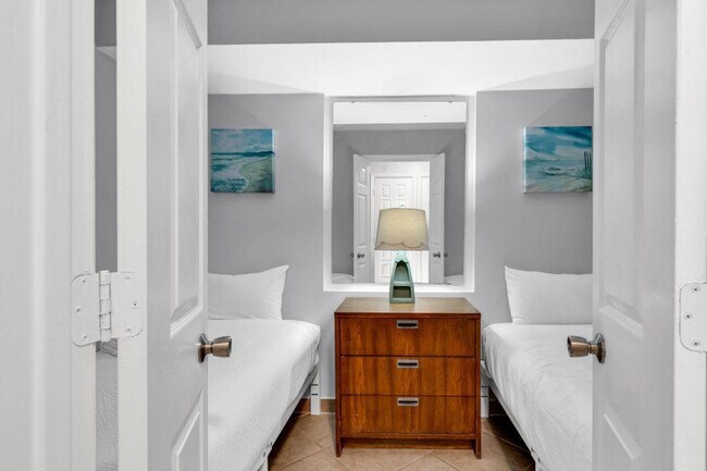 Building Photo - 2500 N Ocean Blvd