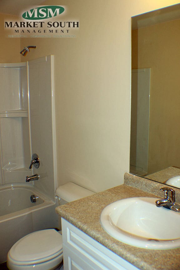 Building Photo - BLOOMINGDALE HOME