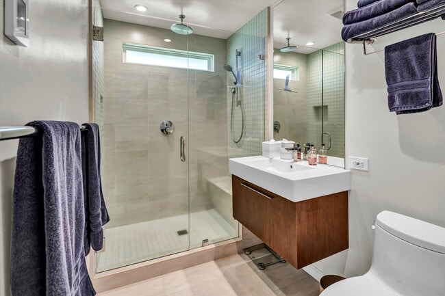 Building Photo - 1790 McKinley Rd