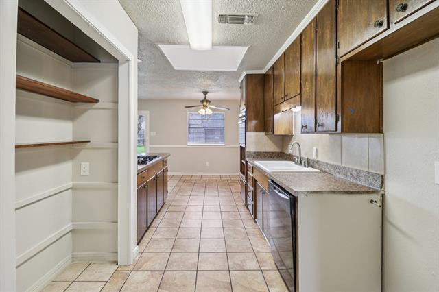 Building Photo - 413 Glenhaven Dr