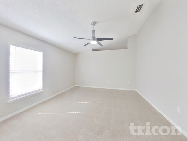 Building Photo - 1656 Dartmouth Dr