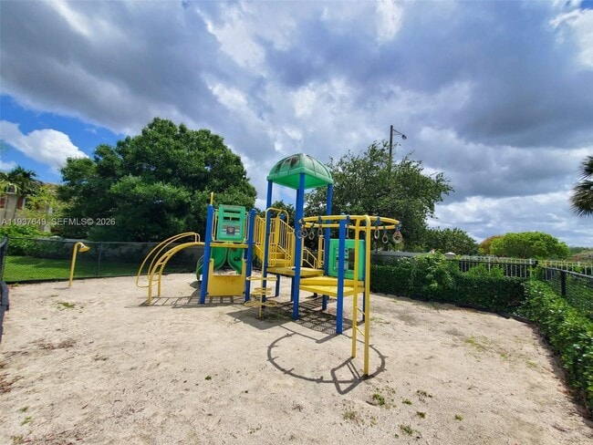 Building Photo - 5041 Wiles Rd