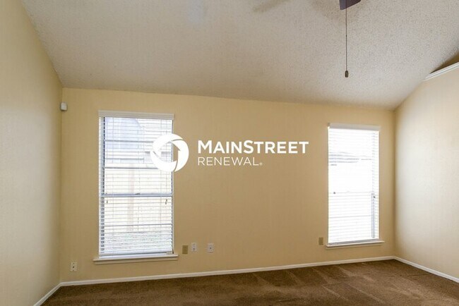 Building Photo - 3 Bedroom Pet-Friendly Home in Houston, TX with Main Street Renewal