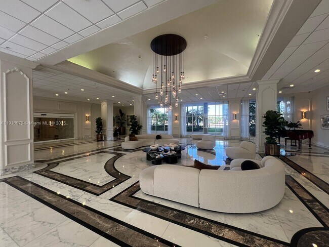 Building Photo - 5600 Collins Ave