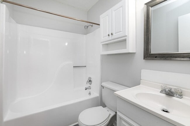 Building Photo - 121 Noel Ann Ct