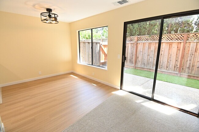 Building Photo - 347 W Rincon Ave