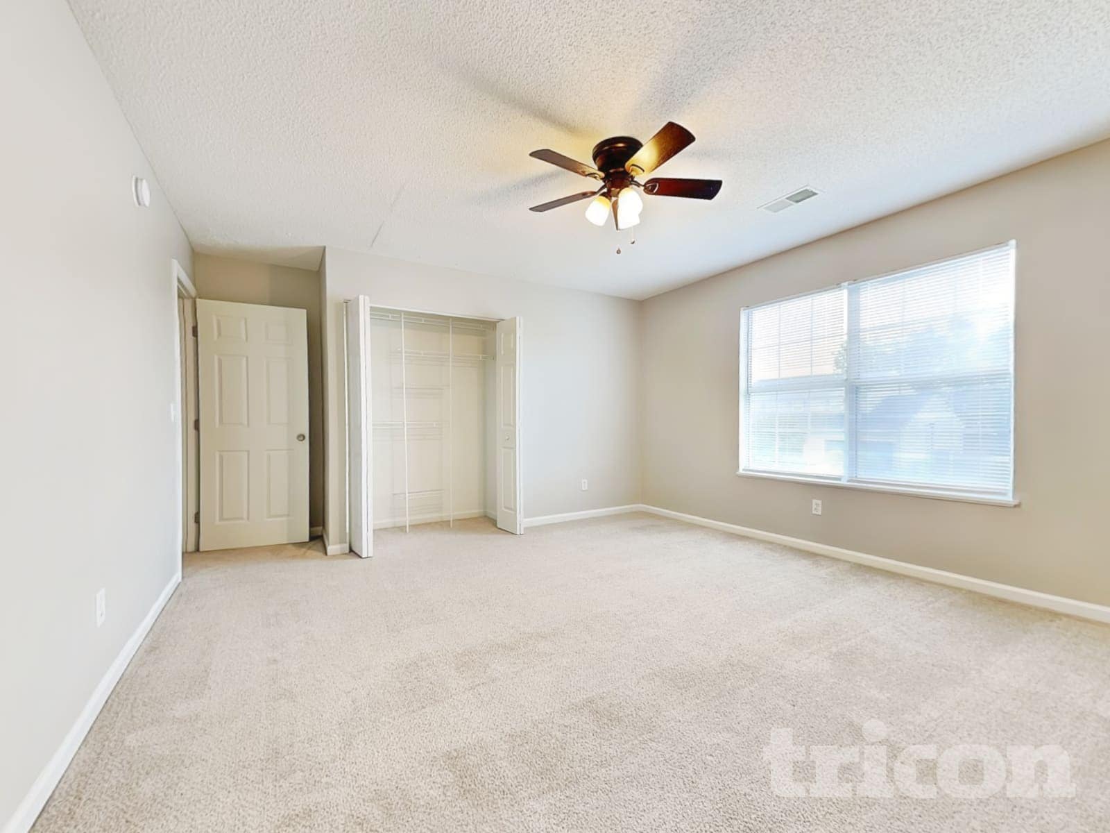 Building Photo - 5 High Glen Ct