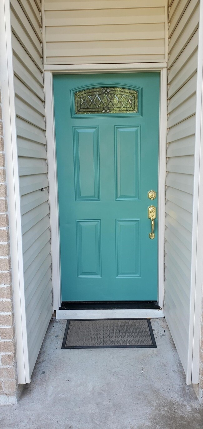 Building Photo - 2805 Knoxville Dr