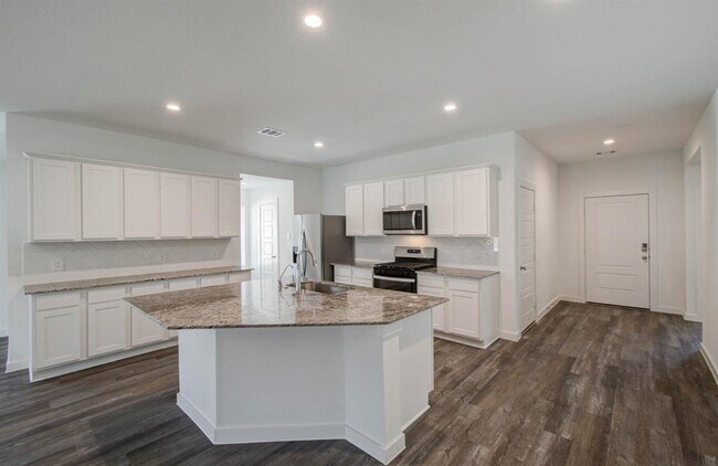 Building Photo - 1010 Desert Willow Dr
