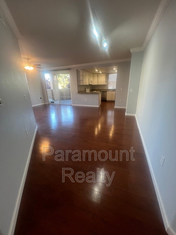 Building Photo - 700 S Abel St