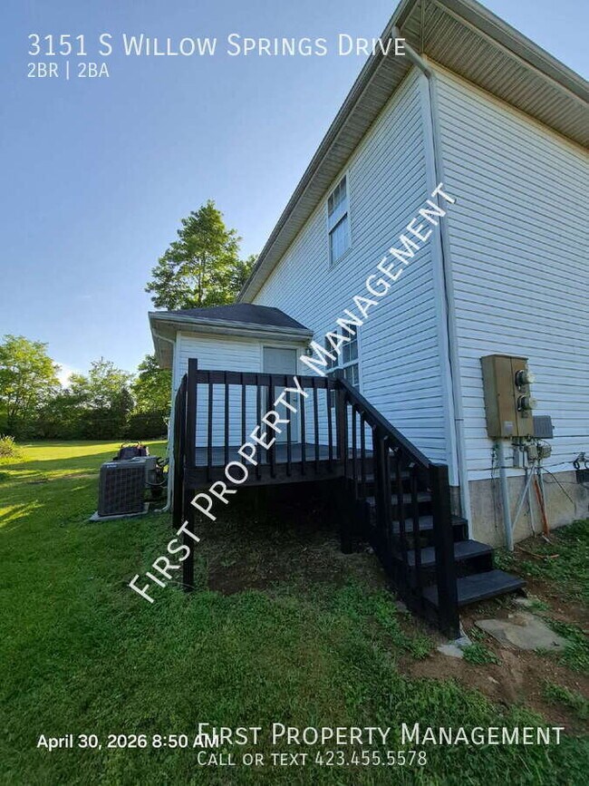 Building Photo - 3151 Willow Springs Dr NE