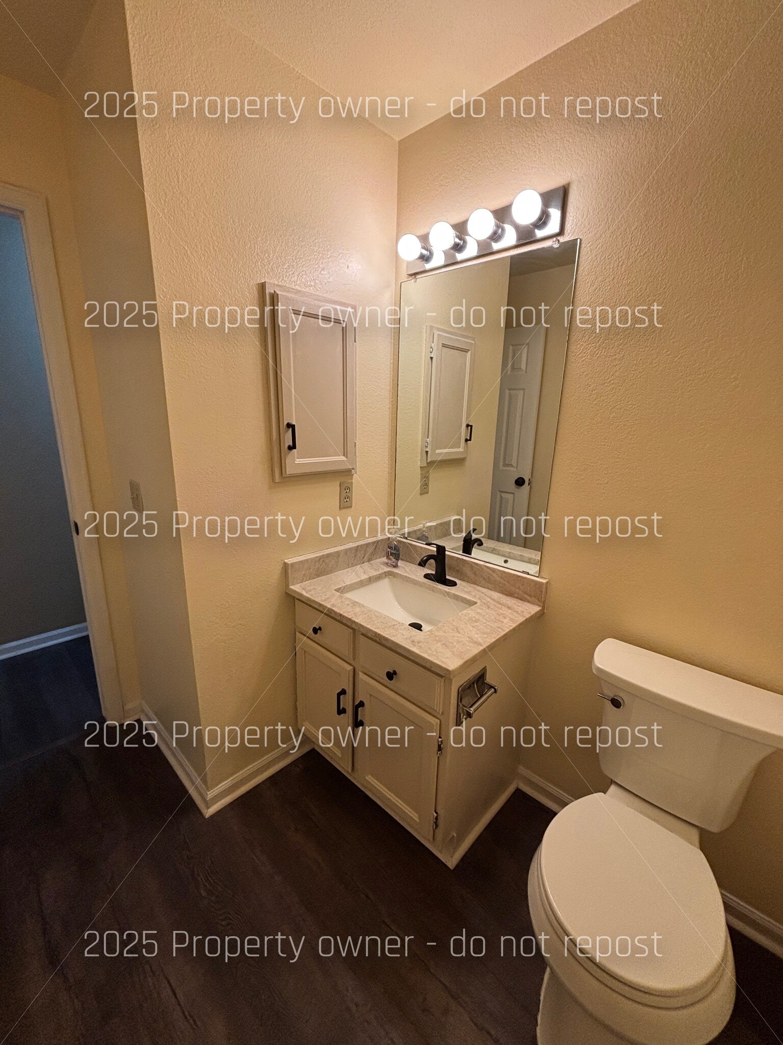 Building Photo - 2010 S Xenia Way
