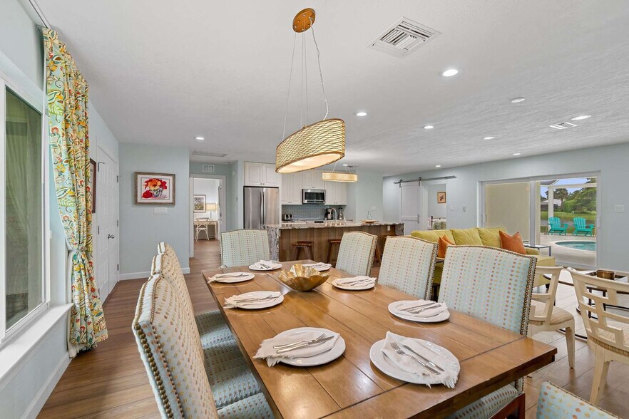 Building Photo - 2218 Kings Lake Blvd