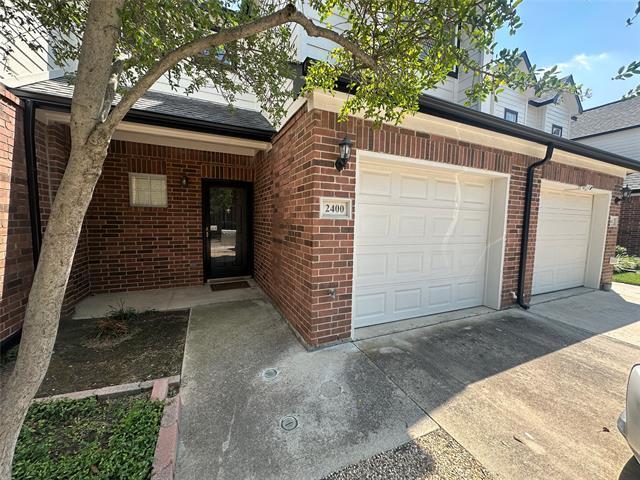 Building Photo - 2400 Southlake Ct