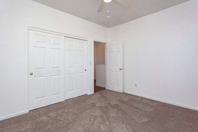 Building Photo - Clean, bright, and ready for your next chapter!