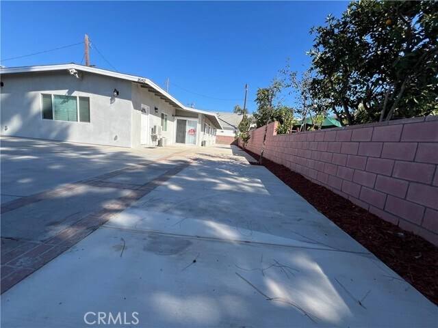 Building Photo - 1517 S Diamond St