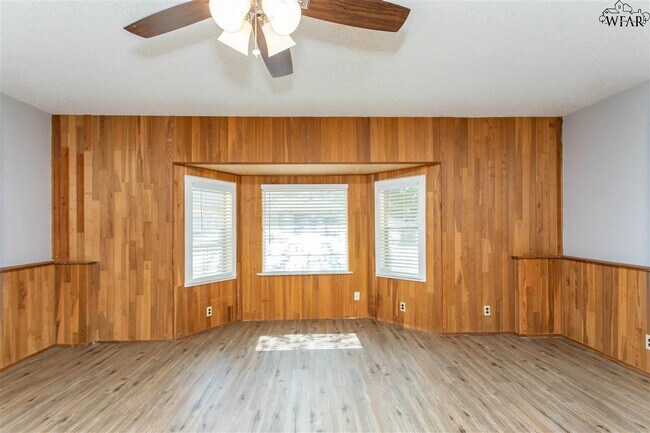 Building Photo - 5238 Kingston Dr