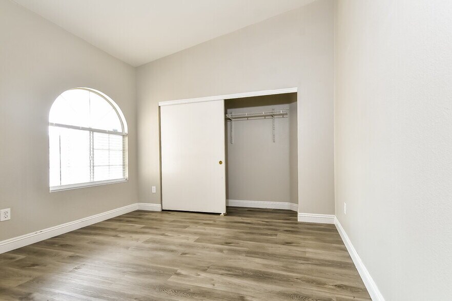 Building Photo - 3705 Iverson Ln