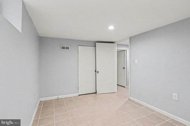 Building Photo - 1123 Elbank Ave