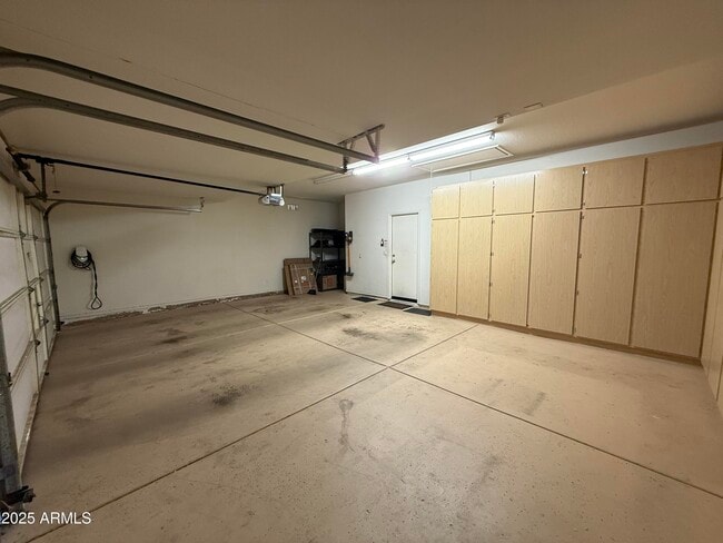 Building Photo - 3803 E Grandview Rd