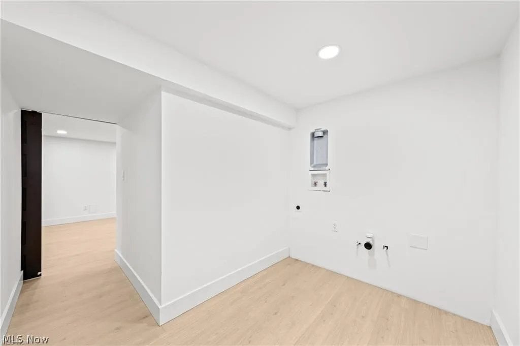 Building Photo - 1422 W 77th St