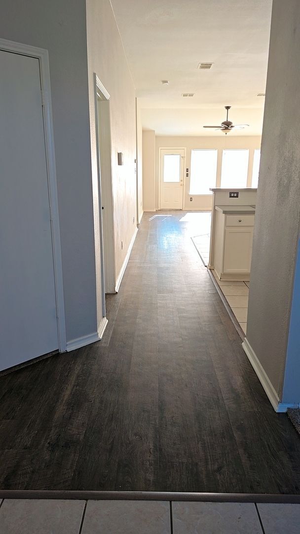 Building Photo - 4 Bedroom Single Family Home in Arlington....