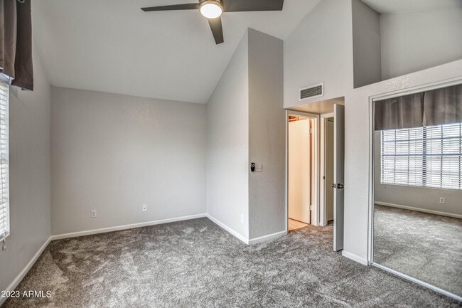 Building Photo - 4901 E Kelton Ln