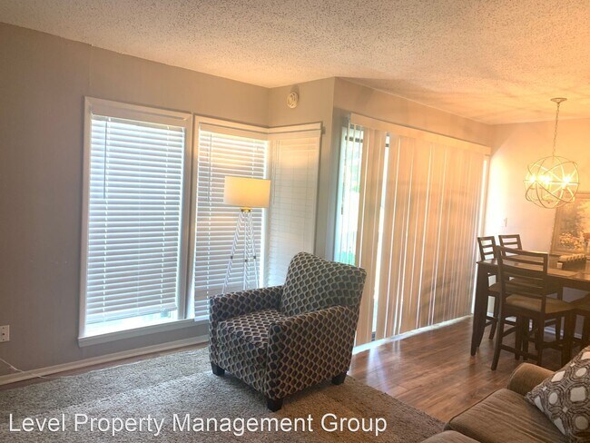 Building Photo - 1 br, 1 bath House - 106 Golf Terrace