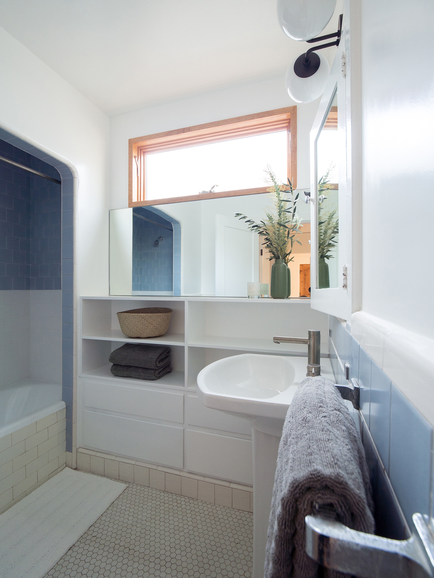 Bathroom - 2907 1/2 12th Ave