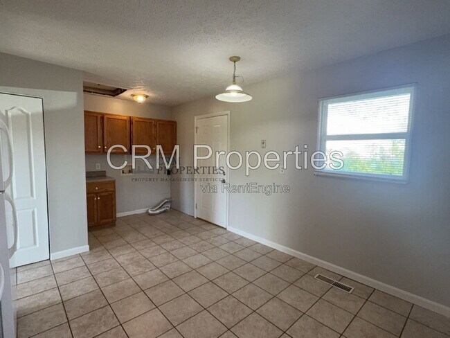 Building Photo - 5001 Arrowhead Blvd