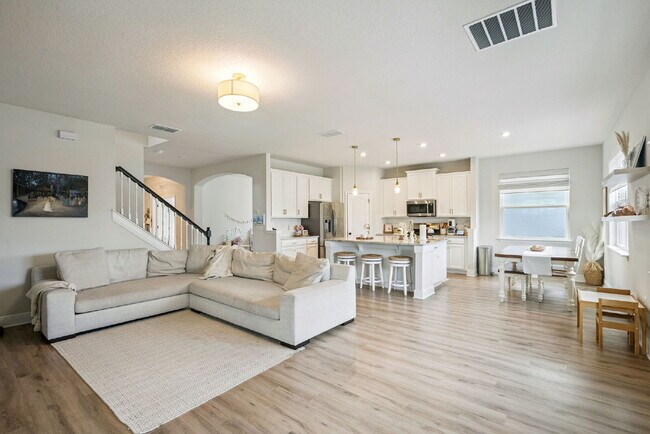 Building Photo - 1606 Chelsea Manor Cir