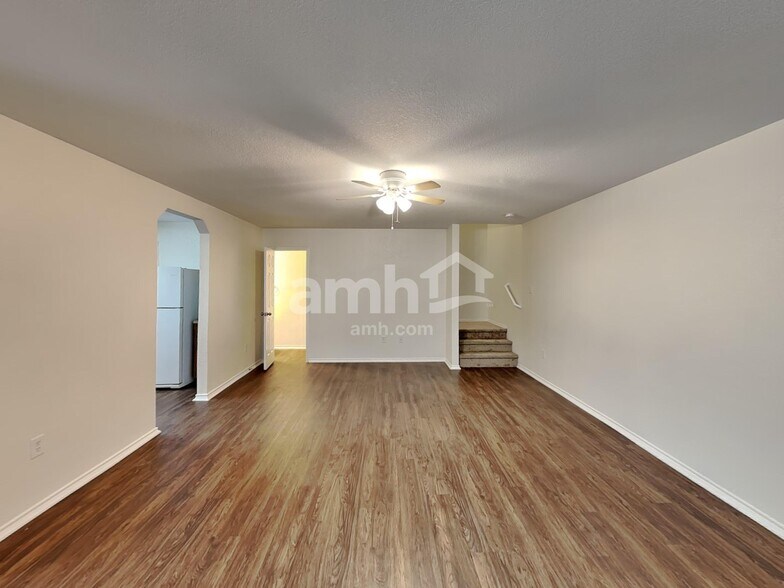 Building Photo - 9315 Juniper Spring