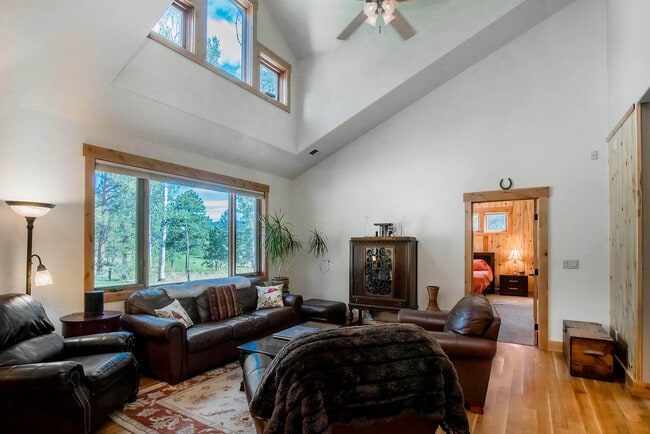 Building Photo - 28940 Golf Way