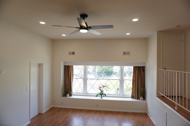 Building Photo - 3153 Orange Ave