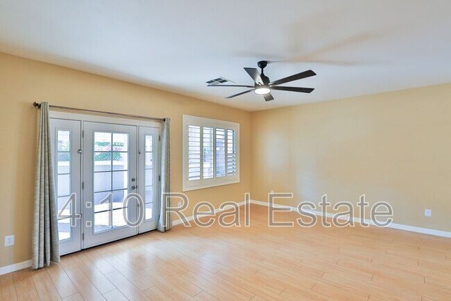 Building Photo - 2695 E Harrison Ct