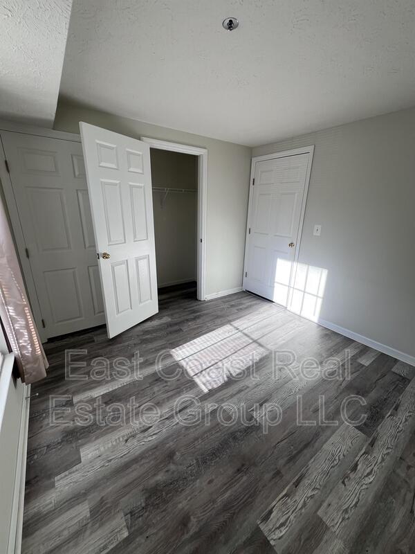 Building Photo - 615 Himes Ave