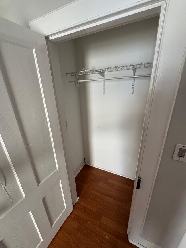 Building Photo - 1041 Dreher Ave