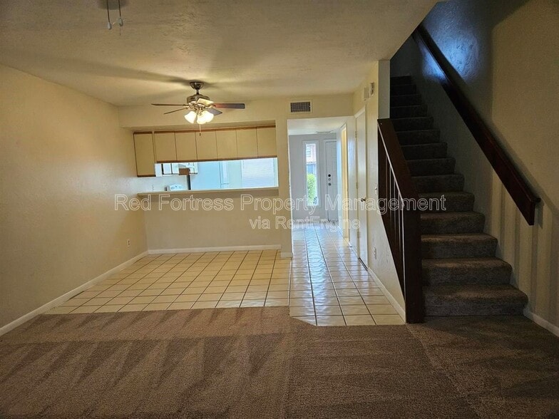 Building Photo - 2135 Crystal Dr